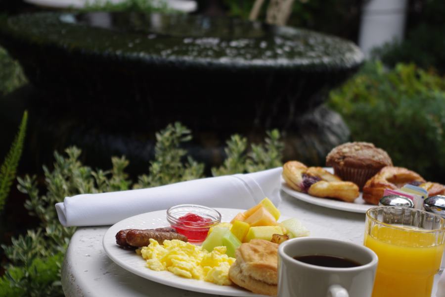 Complementary Breakfast (1) Complementary Breakfast