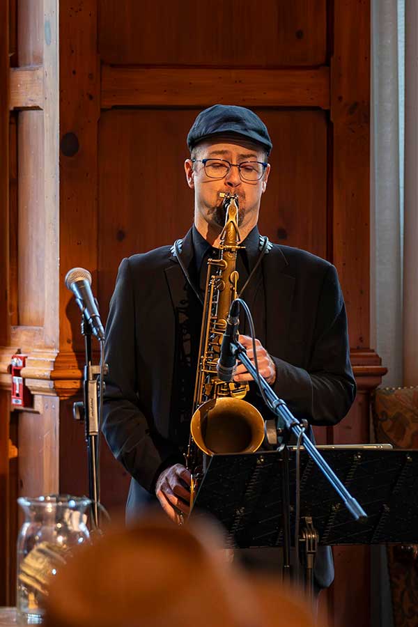 Drew_Hayes_byEricWoods_7C24269_600x900 Drew Hays plays Saxophone for the O.Henry Trio at O.Henry Hotel