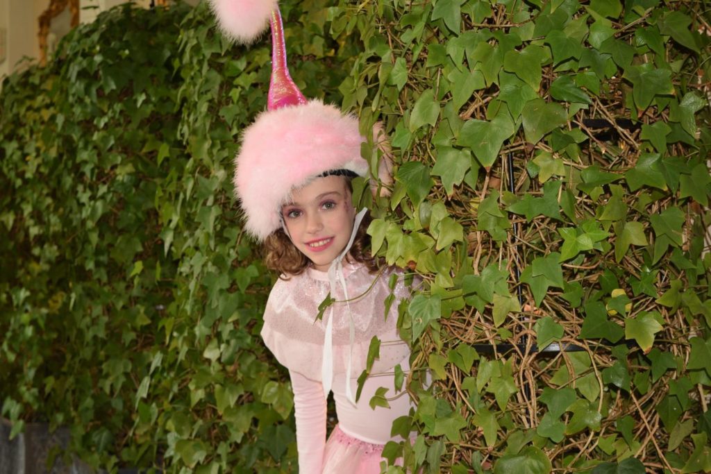Character at Wizard of Oz Tea Inviting Wizard of Oz Tea at O.Henry Hotel