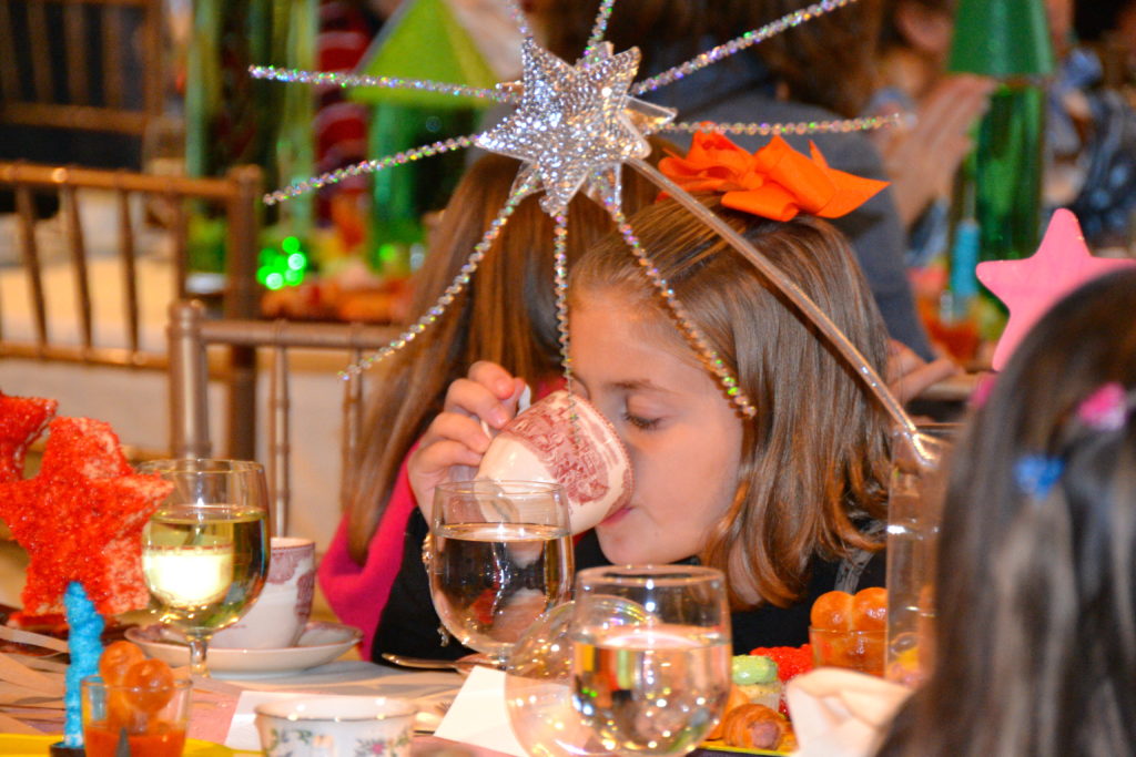 O.Henry Hotel Tea Guests enjoy O.Henry Hotel's Wizard of Oz Tea