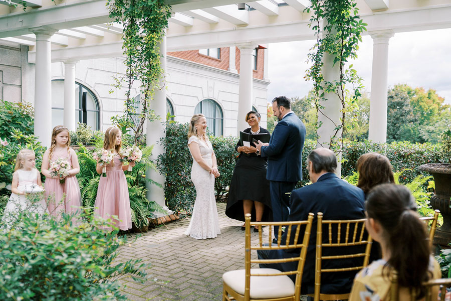 Sunday Afternoon Wedding Ceremony | Photo by Alayna Kaye Photography Sunday Afternoon Wedding Ceremony | Photo by Alayna Kaye Photography